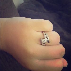 Beautiful two piece Swarovski ring